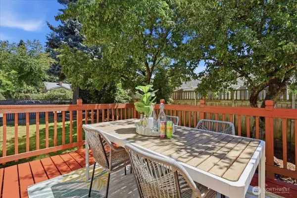8109 15th Avenue Sw, Seattle, WA 98106