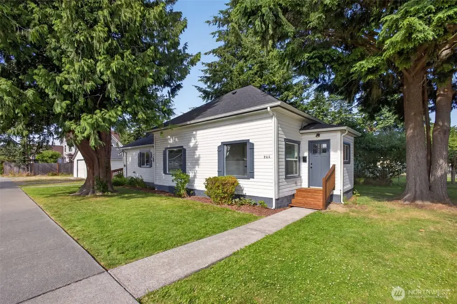 902 Fidalgo Street, Sedro Woolley, WA 98284 - #2