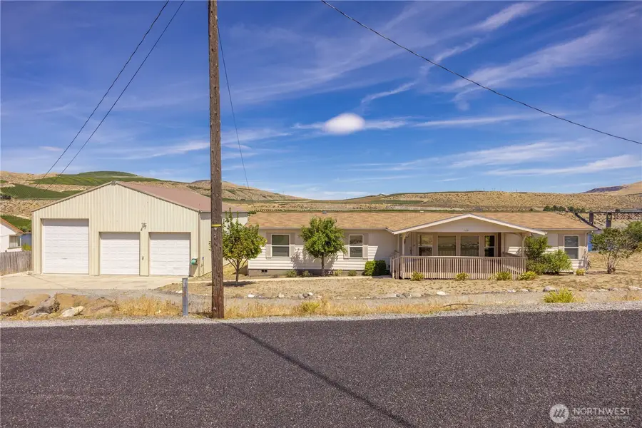 2251 Columbia Boulevard, Bridgeport, WA 98813 - #2
