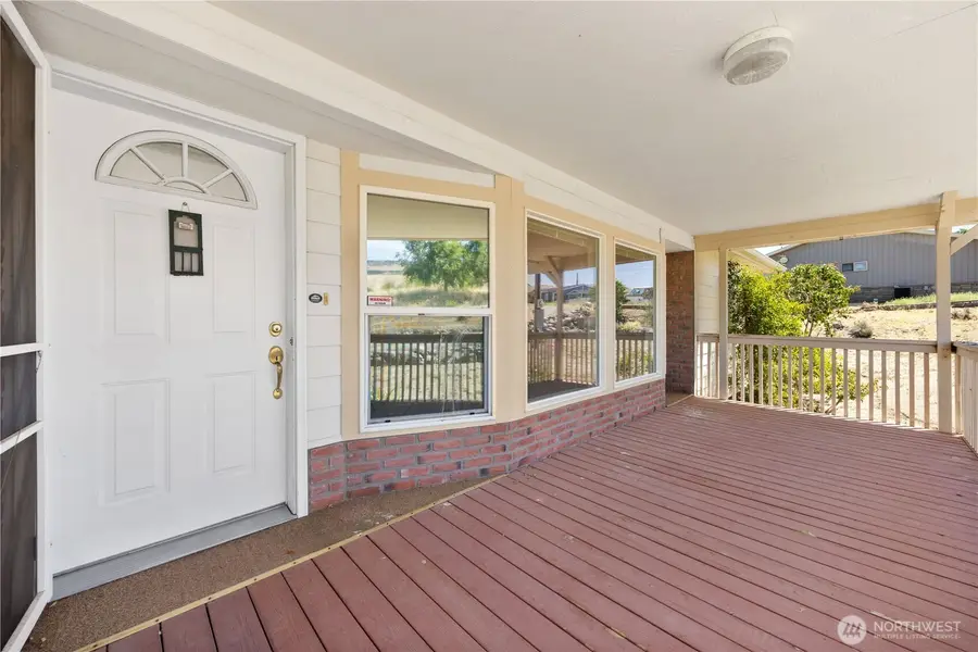 2251 Columbia Boulevard, Bridgeport, WA 98813 - #3