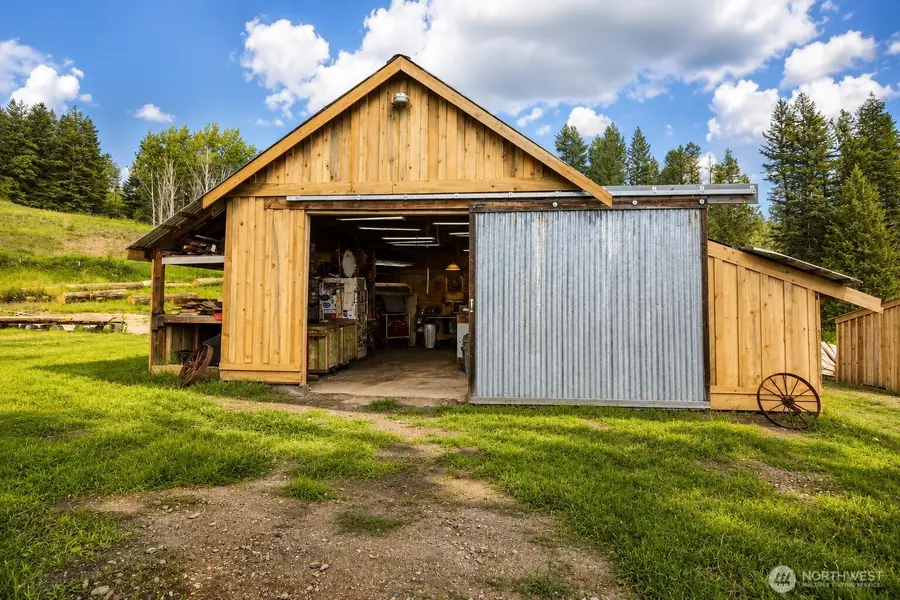 567 Pontiac Ridge Rd, Oroville, WA 98844 - #2