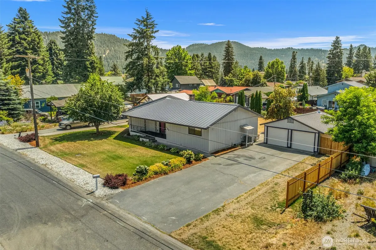 137 W Center Street, Leavenworth, WA 98826 - #1
