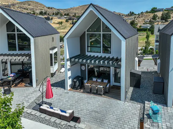 1402 Cottage Lane, Chelan, WA 98816