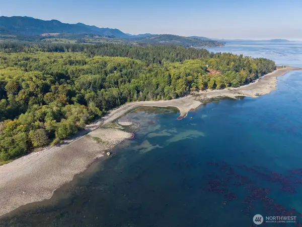 888 Farrington Road, Port Angeles, WA 98363