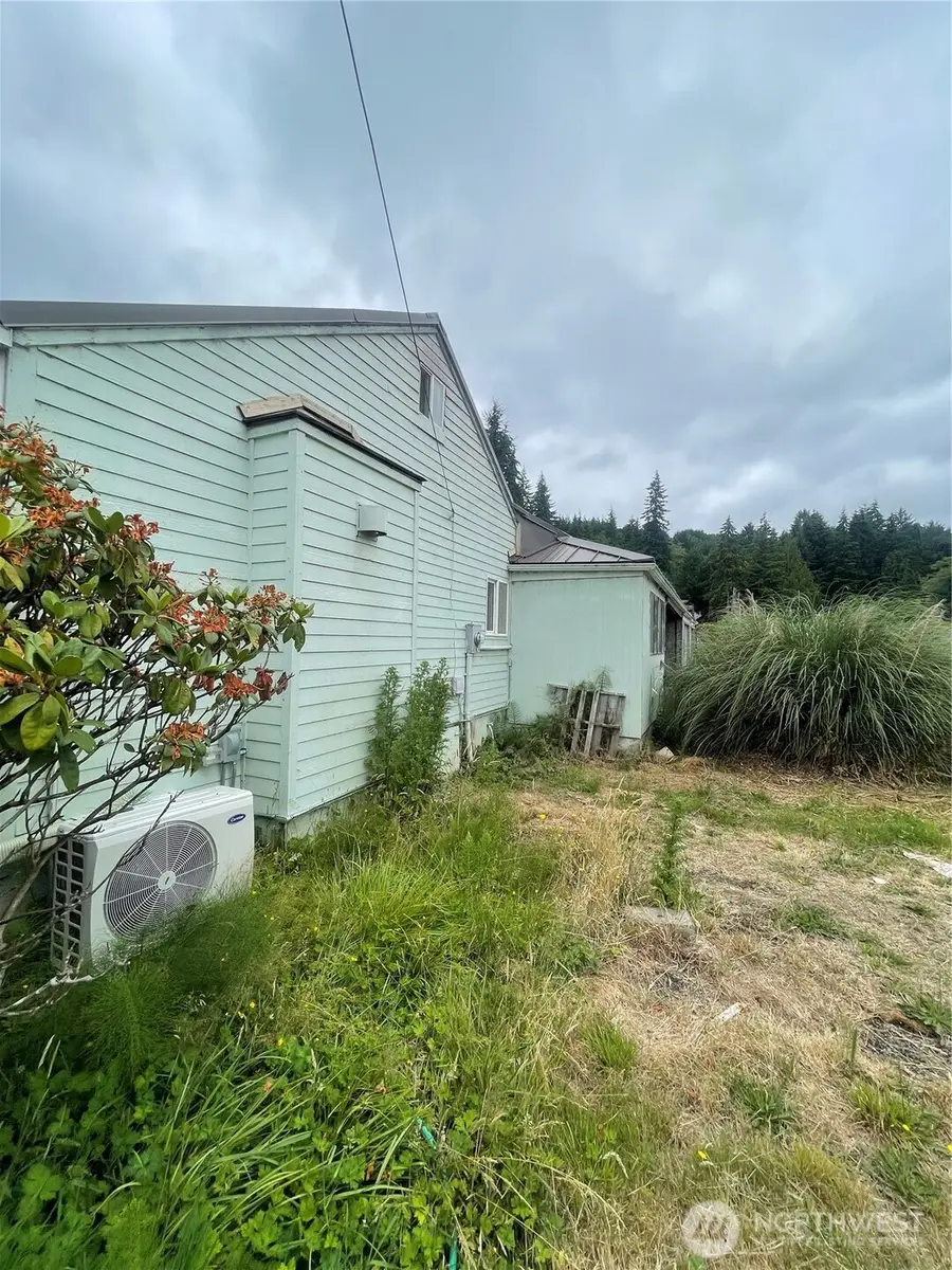 1305 Park Avenue, Raymond, WA 98577 - #3
