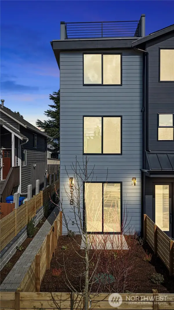 518 N 102nd Street, Seattle, WA 98133
