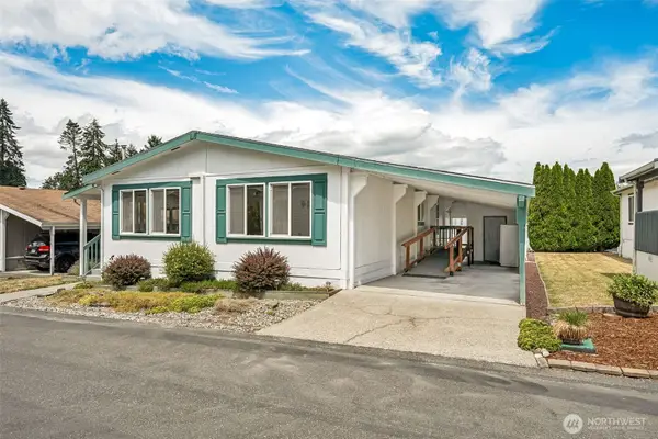 592 NE Saturn Lane, Bremerton, WA 98311