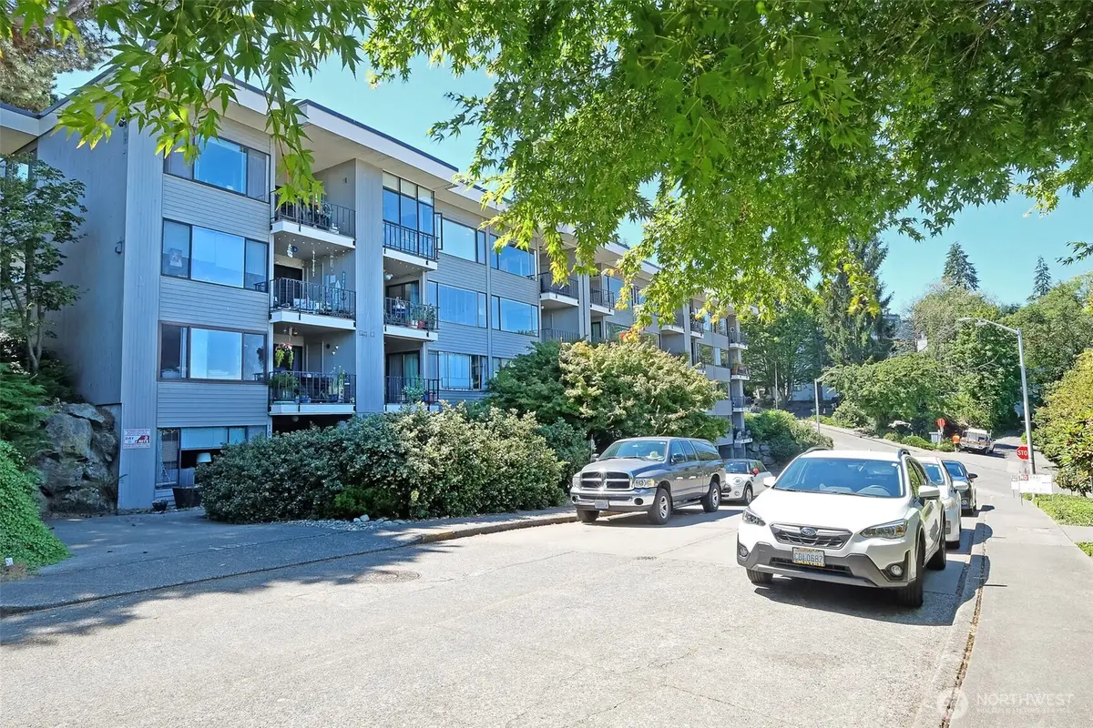 3661 24th Place W #306, Seattle, WA 98199 - #1