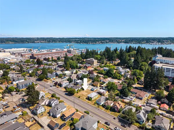 1713 Burwell Street, Bremerton, WA 98337