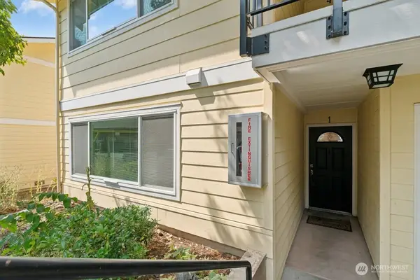 14602 NE 51st Street #D1, Bellevue, WA 98007