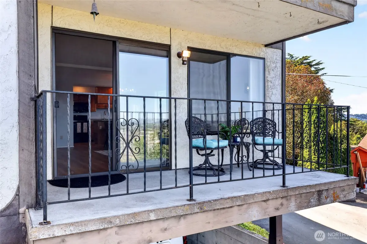 317 Kennebeck Avenue S #104, Kent, WA 98030 - #1
