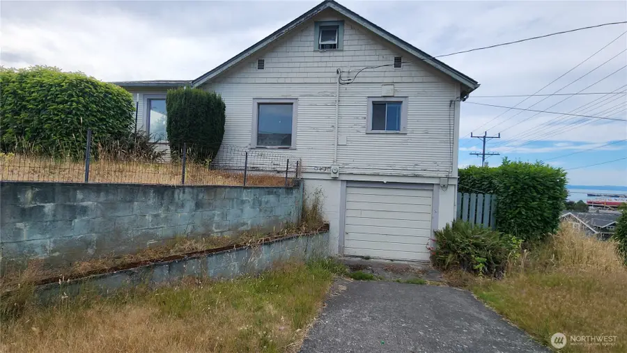 301 W 3rd St, Port Angeles, WA 98362 - #3