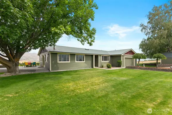 820 Summit Boulevard, Manson, WA 98831