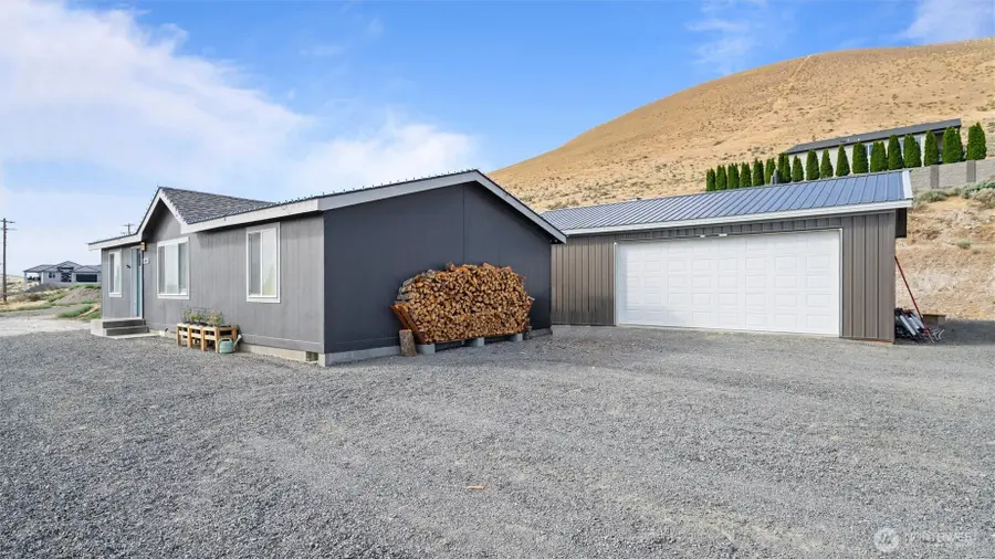 36055 E Red Mountain Rd, Benton City, WA 99320 - #2