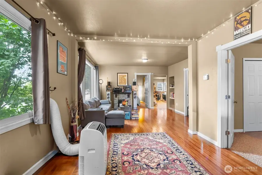 715 S Oakes Street, Tacoma, WA 98405 - #3