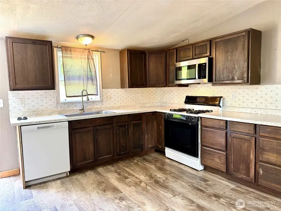 28 N Jacobson Road, Cathlamet, WA 98612 - #3