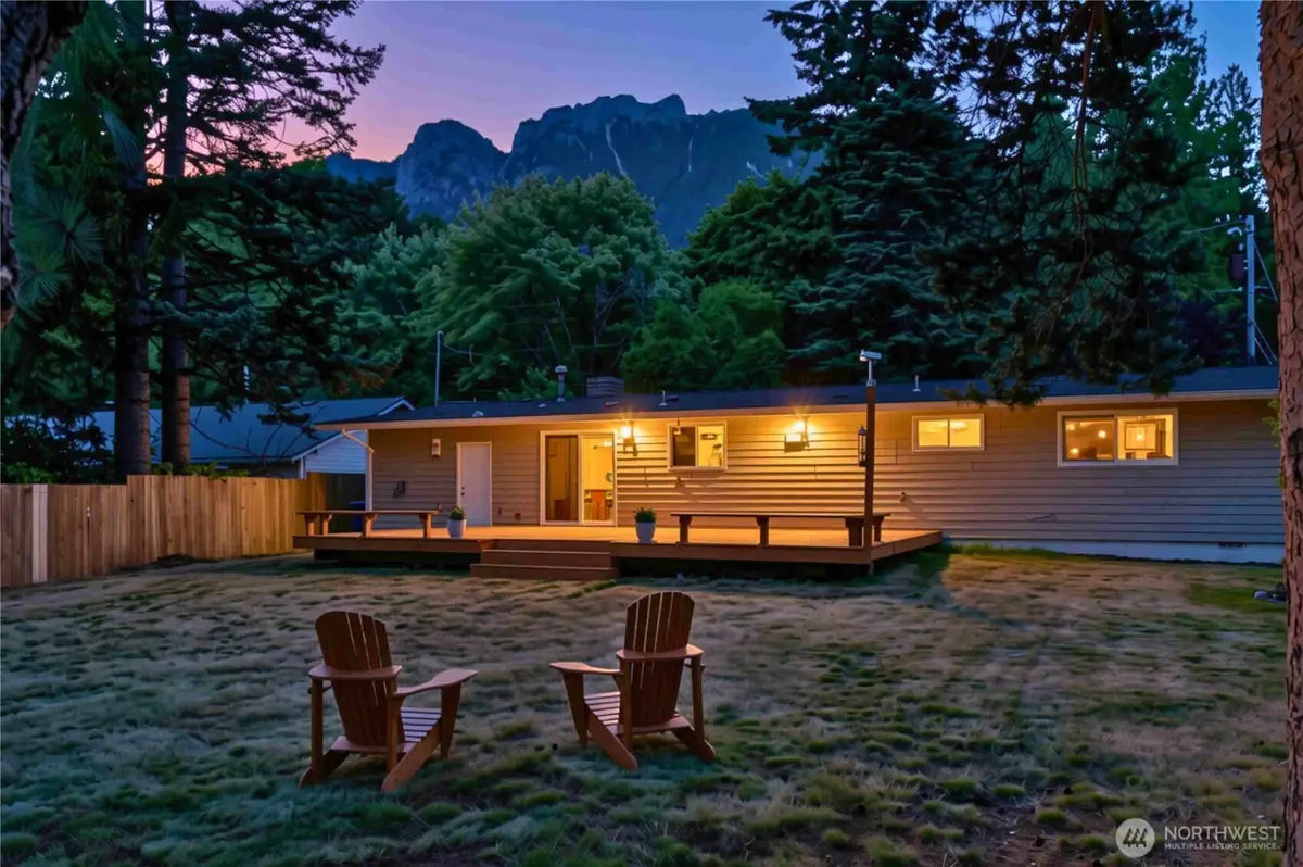 413 Thrasher Avenue Ne, North Bend, WA 98045 - #1