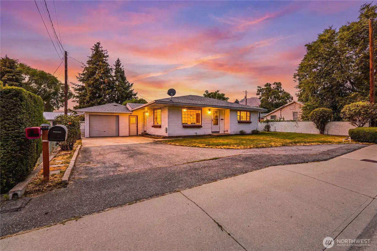1325 9th Street, Wenatchee, WA 98801 - #1