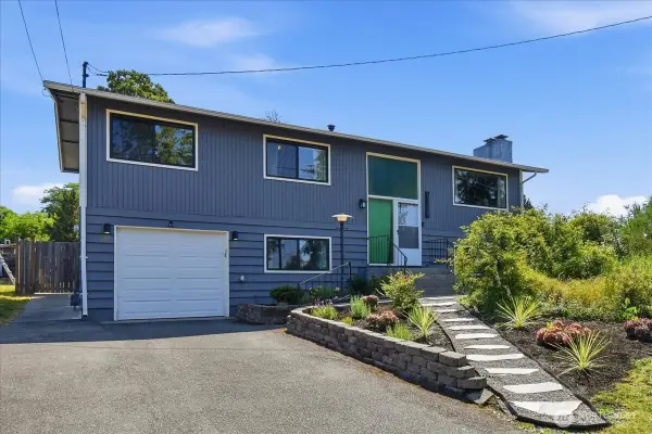 10236 11th Avenue Sw, Seattle, WA 98146