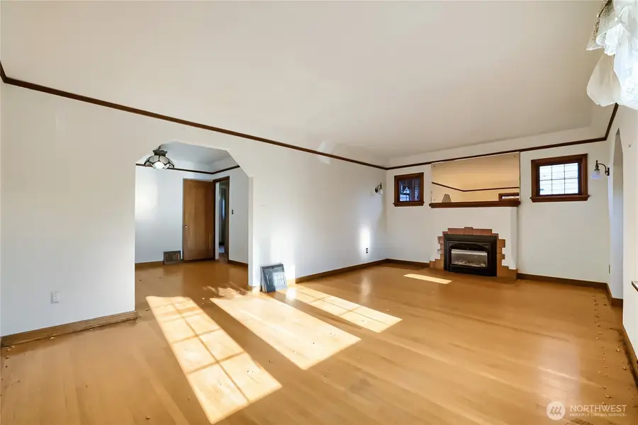 8042 18th Avenue Ne, Seattle, WA 98115 - #3