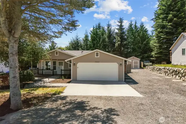 1063 Cascade Lane, Camano Island, WA 98282