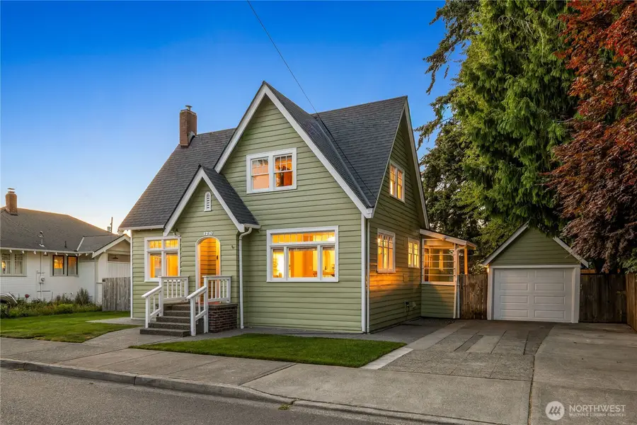 1210 N 2nd Street, Renton, WA 98057 - #3