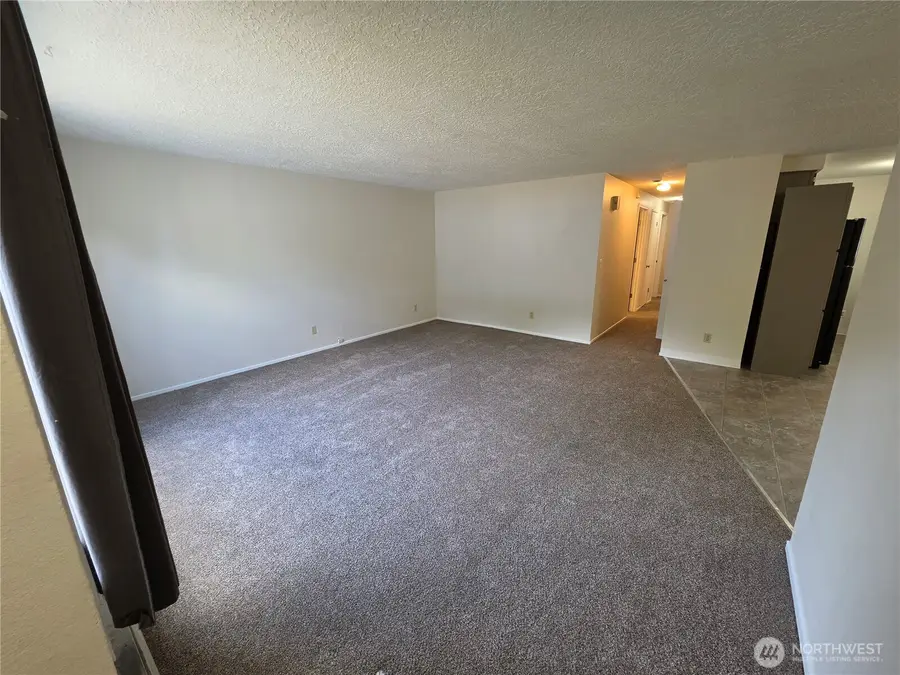 1407 Bowmont Avenue, Kelso, WA 98626 - #2