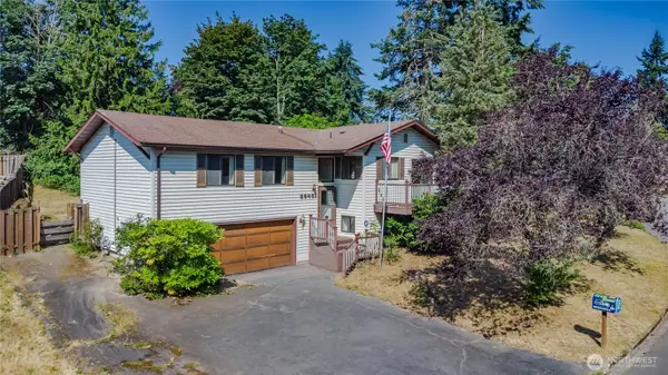 25401 35th Place S, Kent, WA 98032