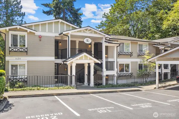 11211 NE 128th Street #K-202, Kirkland, WA 98034