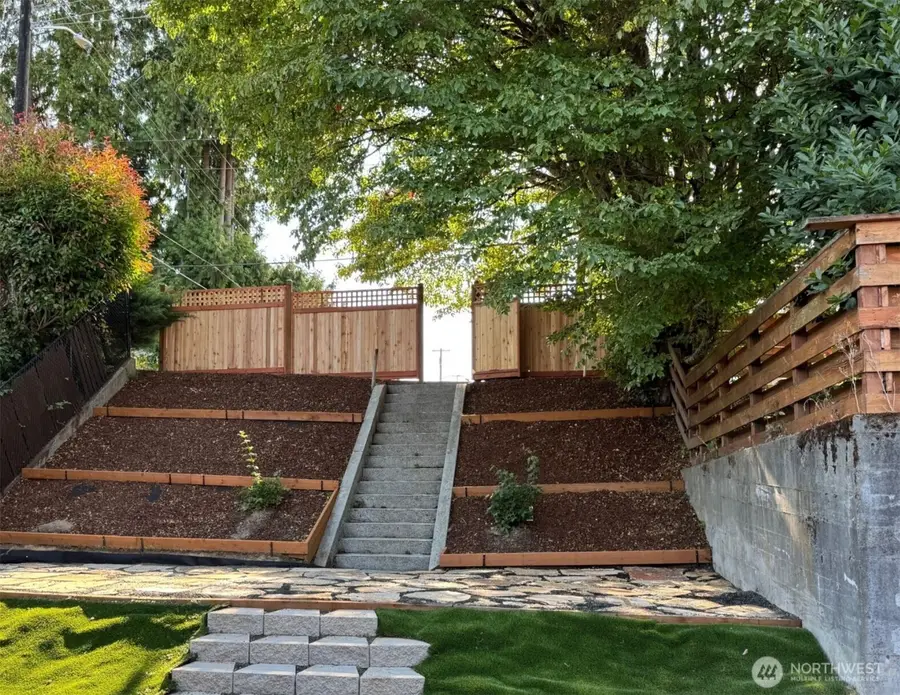 826 Chester Avenue, Bremerton, WA 98337 - #2