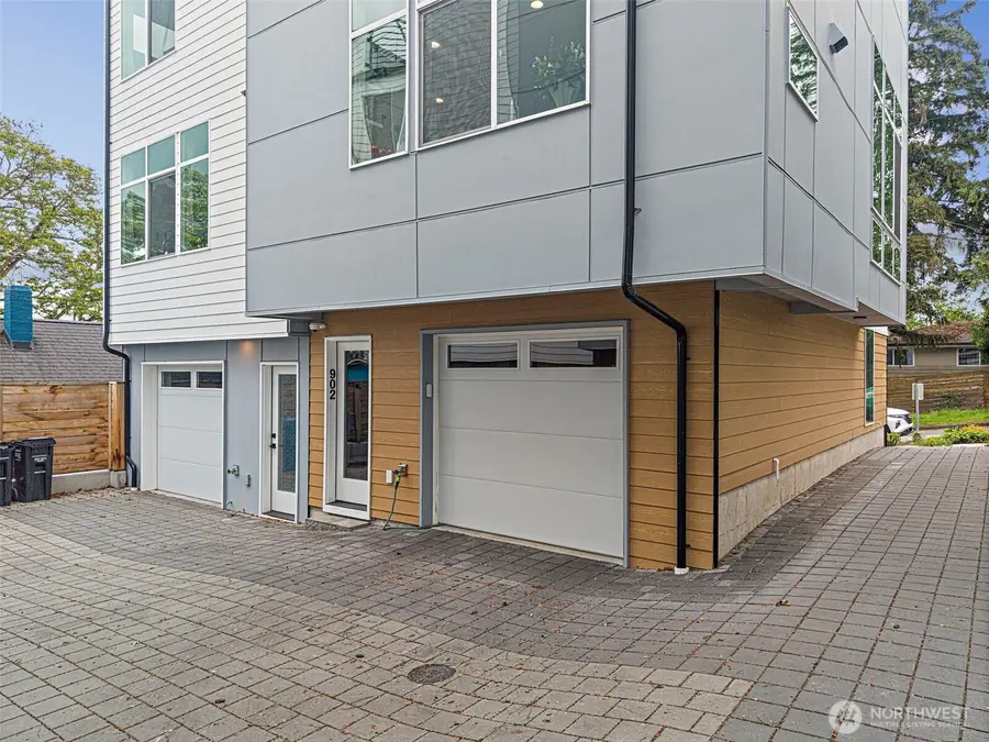 902 N 86th Street, Seattle, WA 98103 - #3