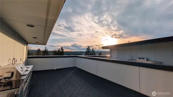 8923 166th Avenue Ne #103, Redmond, WA 98052