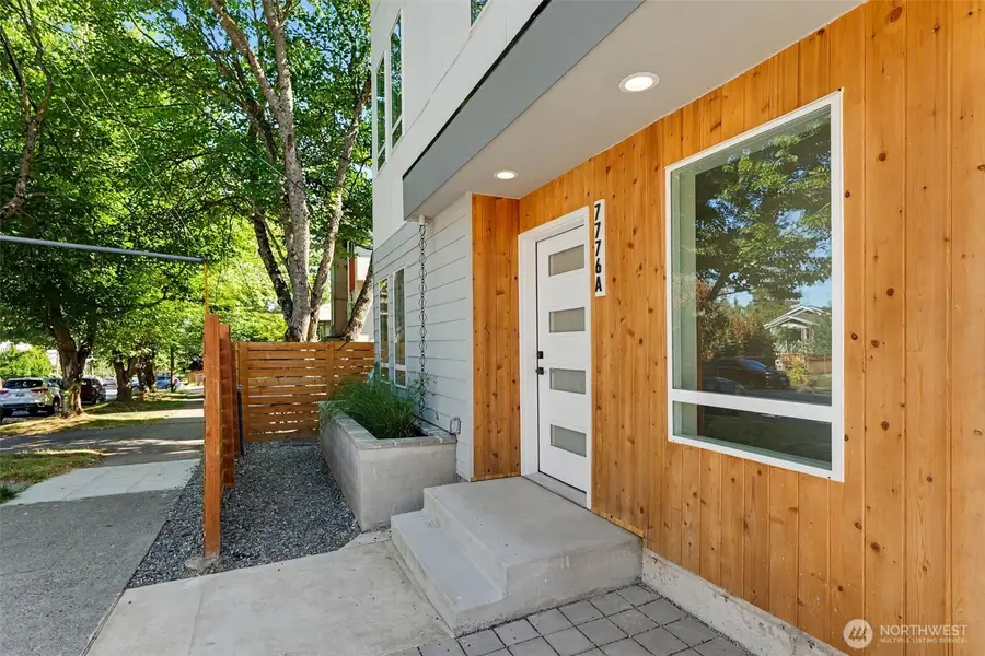 7776 Highland Park Way Sw #A, Seattle, WA 98106 - #3