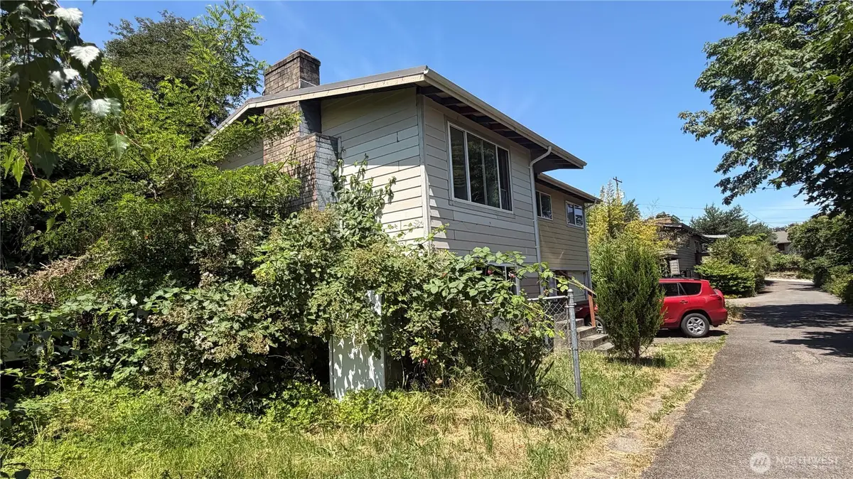 3331 S Morgan Street, Seattle, WA 98118 - #1