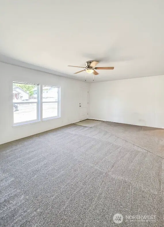 1603 Park Avenue, Raymond, WA 98577 - #3