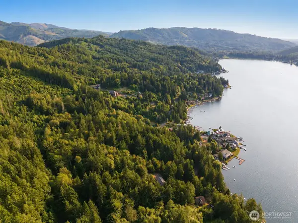1102 NW Summit Lake Shore Rd #22, Olympia, WA 98502