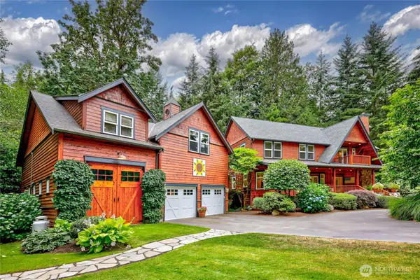 8724 NE Laughing Salmon Lane, Bainbridge Island, WA 98110