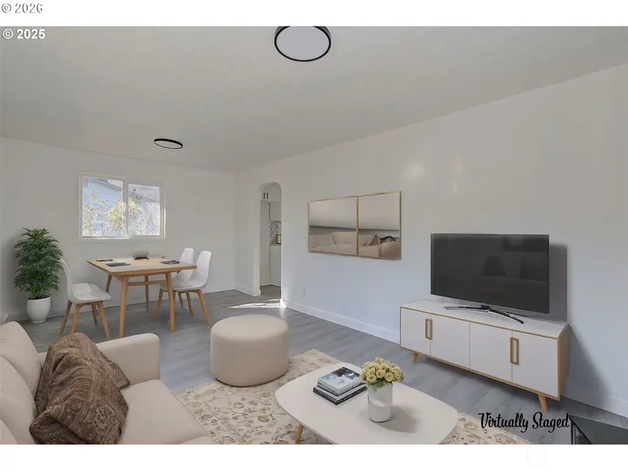 105 Redpath Street, Longview Kelso, WA 98675 - #3