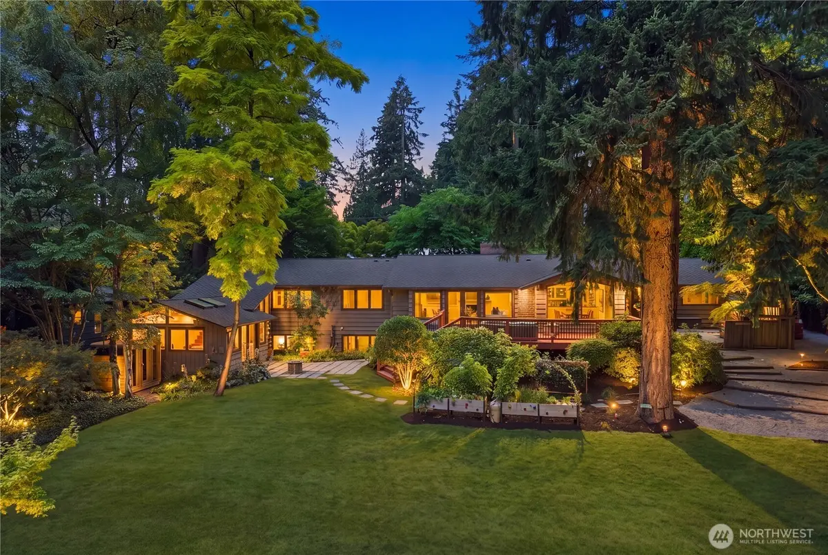 10527 SE 27th Street, Beaux Arts Village, WA 98004 - #1