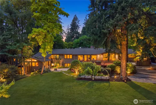 10527 SE 27th Street, Beaux Arts, WA 98004