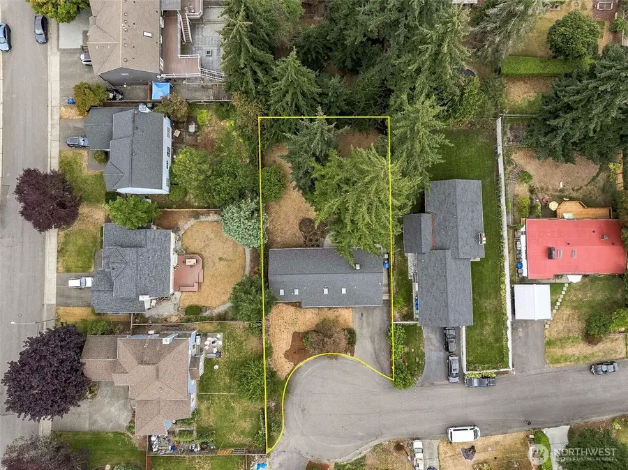 612 S 195th Street, Des Moines, WA 98148 - #3