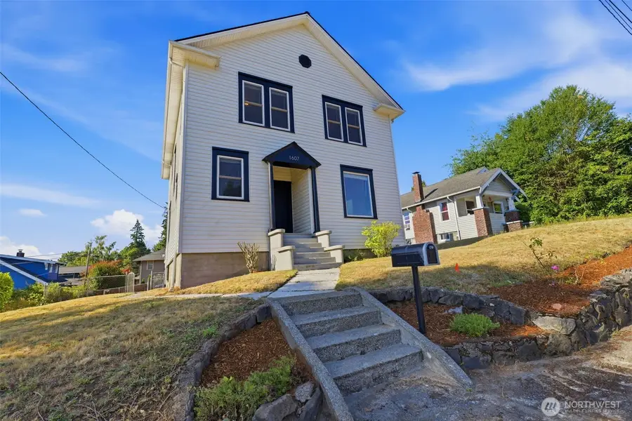 1607 Burwell Street, Bremerton, WA 98337 - #3