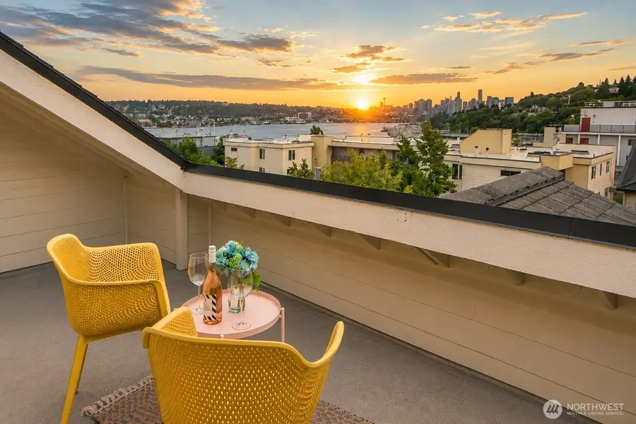 936 N 35th Street #E, Seattle, WA 98103 - #3