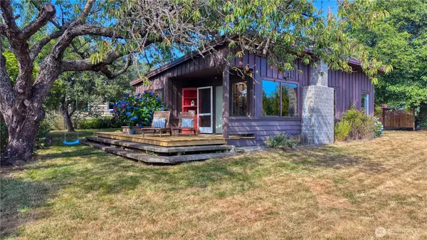 623 Roberts Drive, Point Roberts, WA 98281