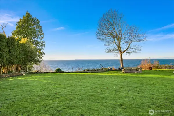 8539 Semiahmoo Drive, Blaine, WA 98230