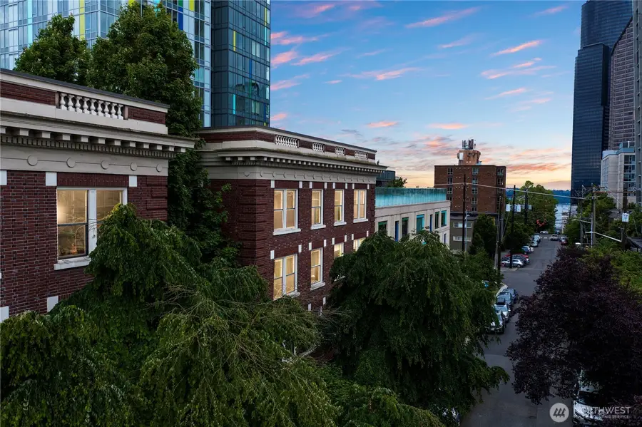615 Boren Avenue #17, Seattle, WA 98104 - #3