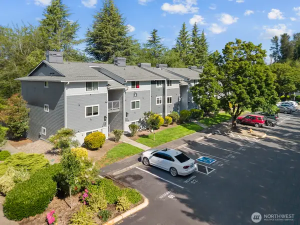 14002 NE 181st Place #A103, Woodinville, WA 98072