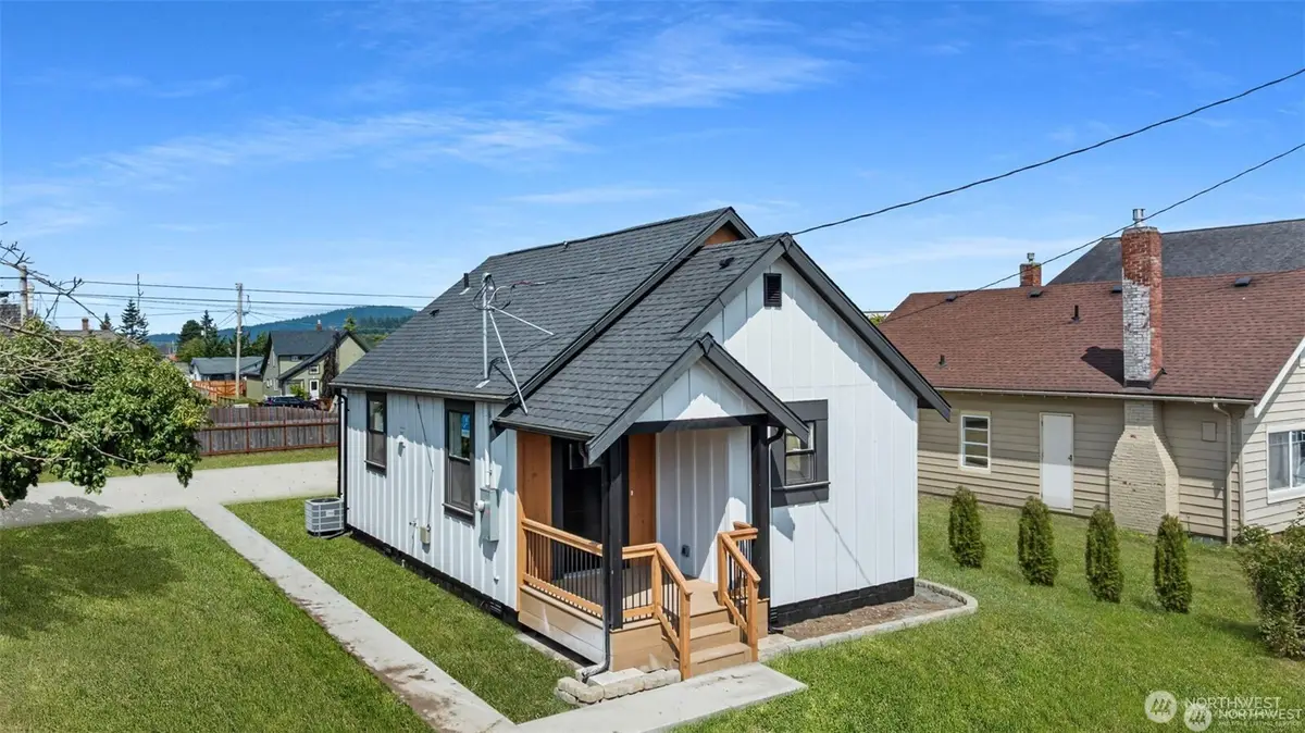 814 26th Street #1, Anacortes, WA 98221 - #1