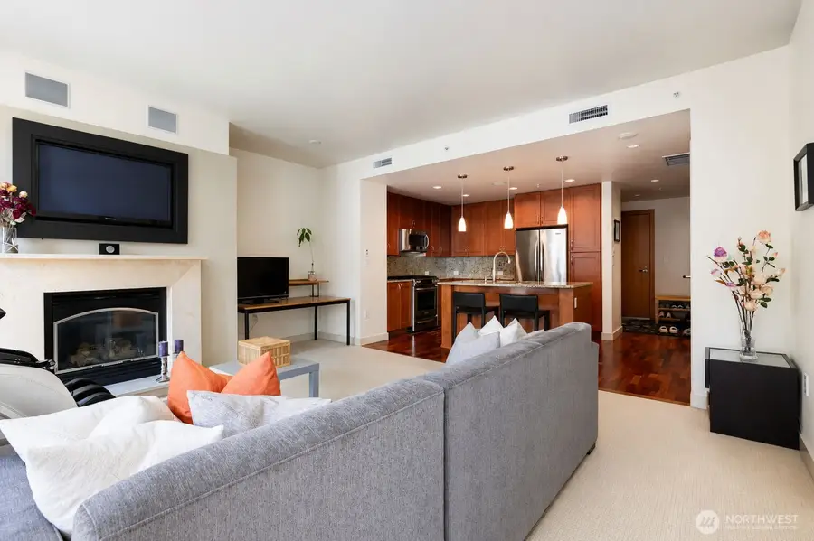 10650 NE 9th Place #1023, Bellevue, WA 98004 - #3