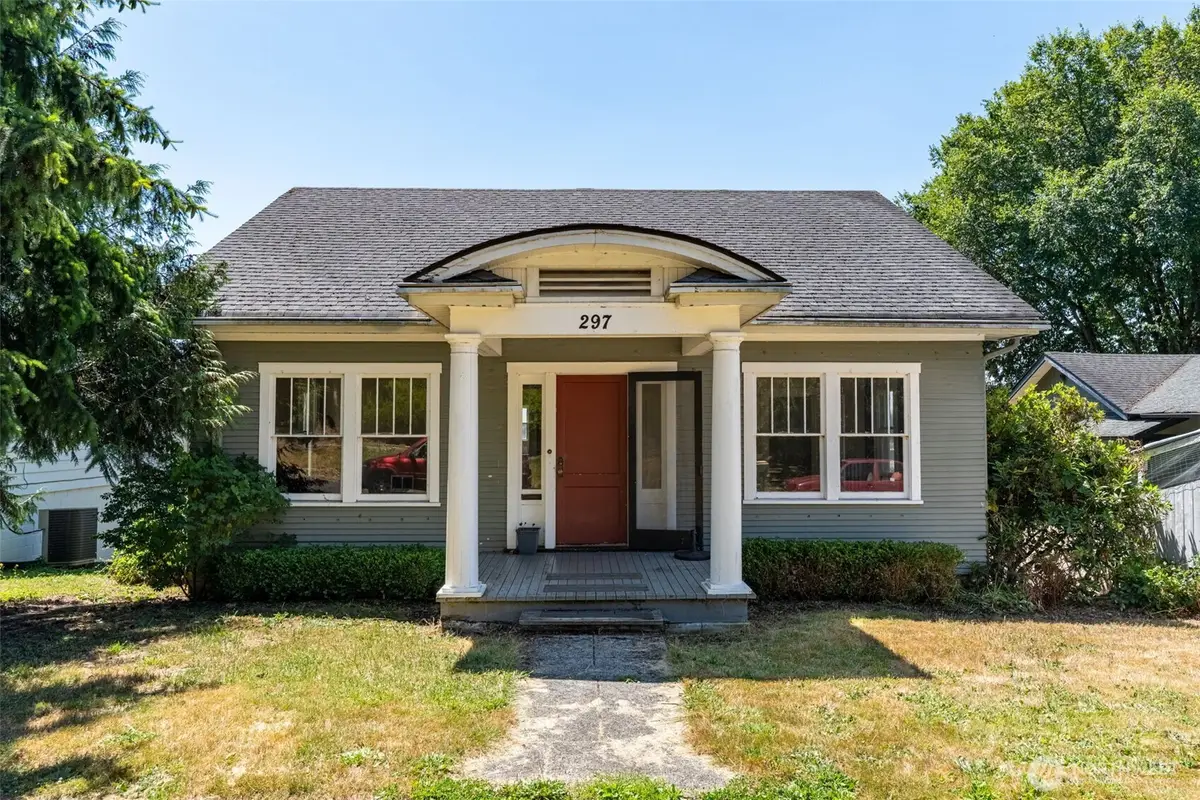 297 NE Washington Avenue, Chehalis, WA 98532 - #1